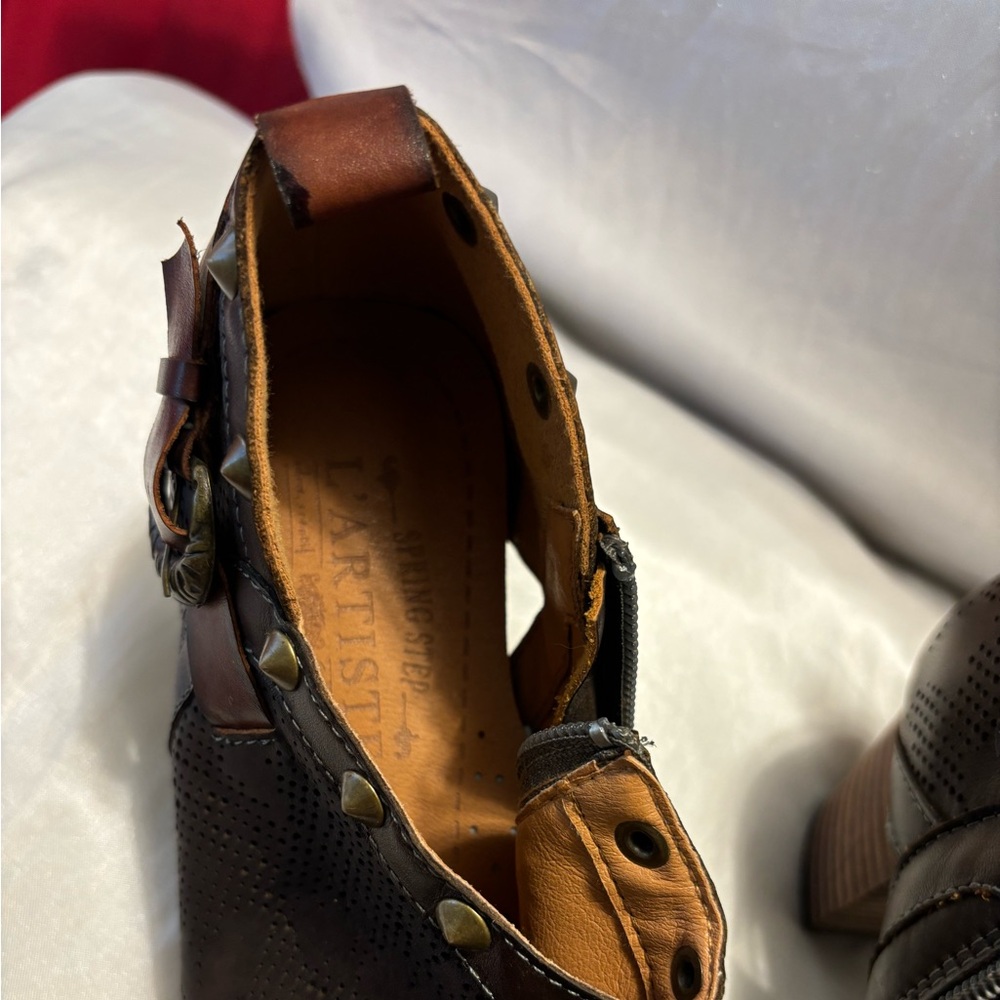 L'ATISTE Brown Leather Boots